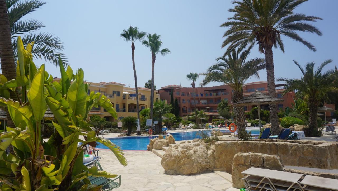 Limnaria Gardens Paphos, Near Beach Ngoại thất bức ảnh