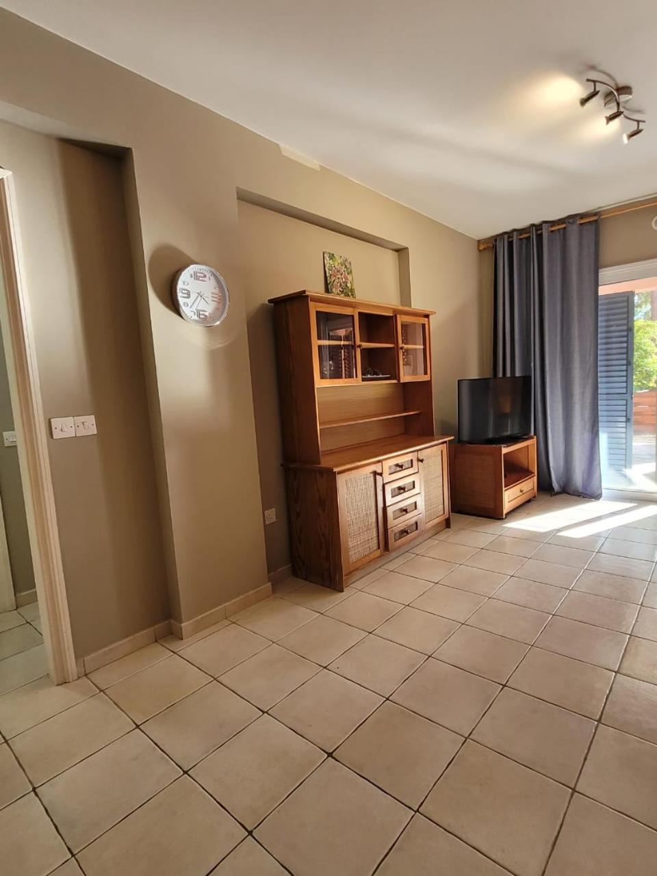 Limnaria Gardens Paphos, Near Beach Ngoại thất bức ảnh